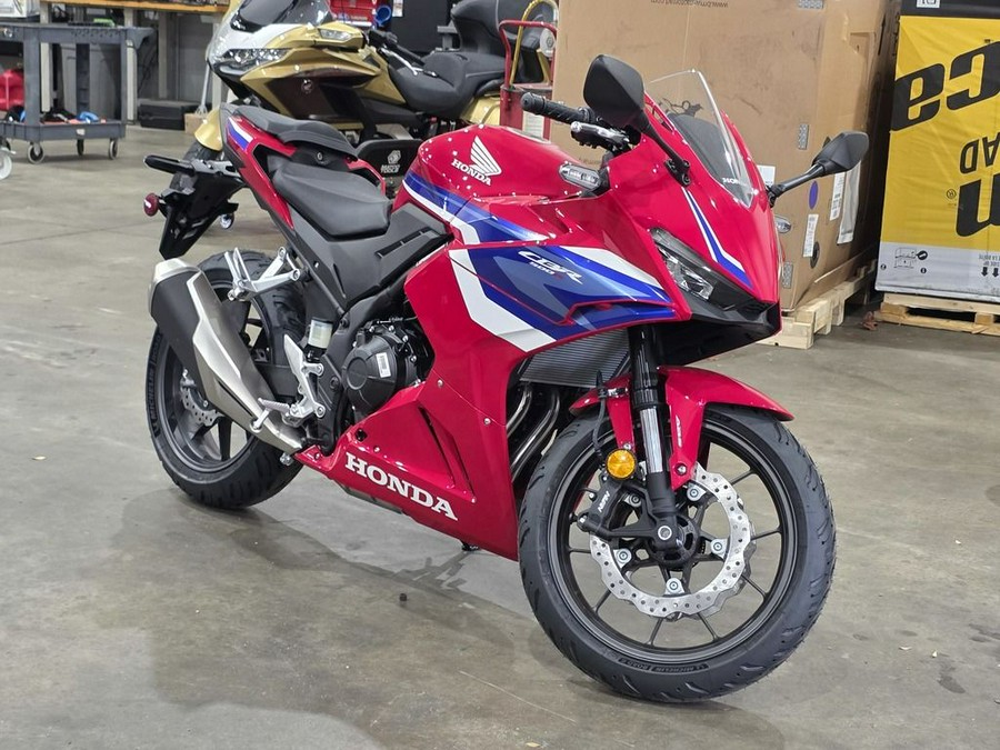 2025 Honda CBR500R ABS
