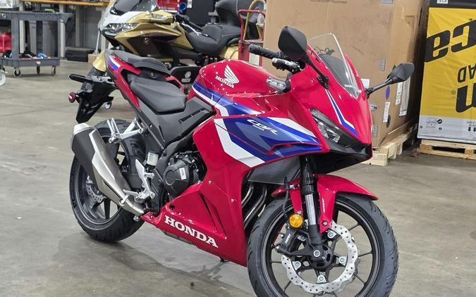 2025 Honda CBR500R ABS