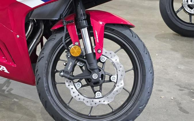 2025 Honda CBR500R ABS