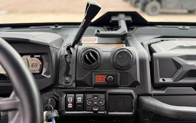 2025 Can-Am Defender MAX Limited