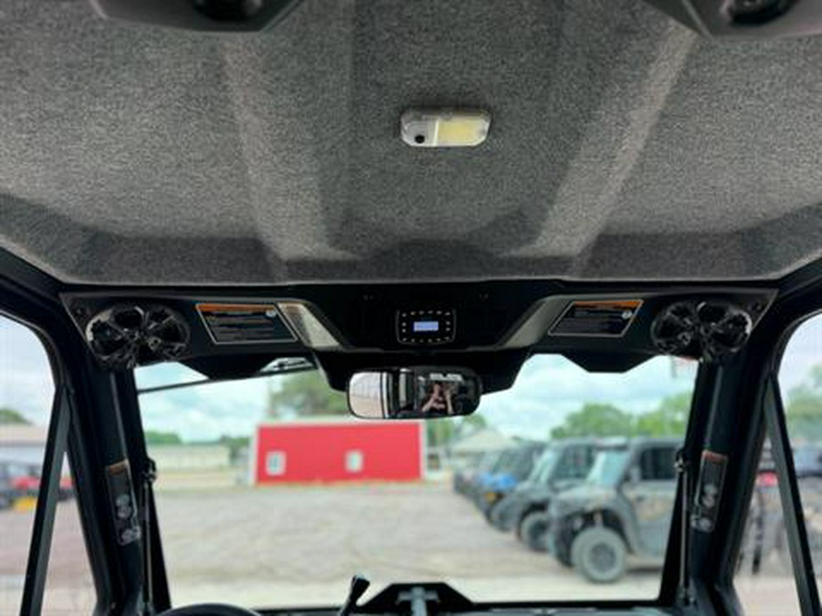 2025 Can-Am Defender MAX Limited