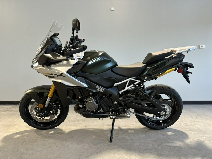 2024 Suzuki GSX-S1000GX+