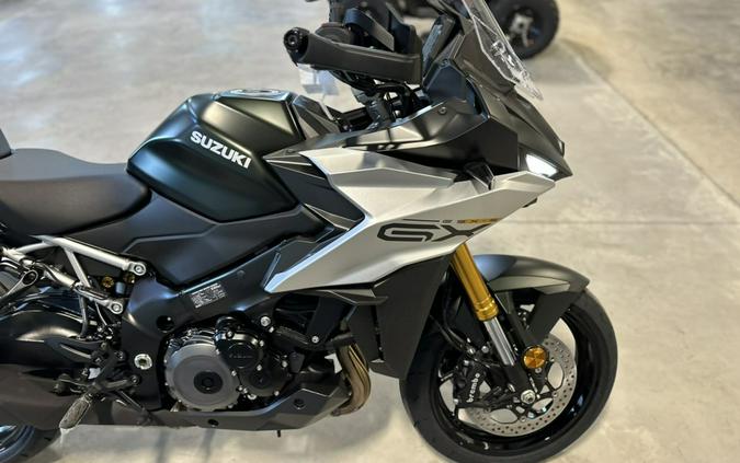 2024 Suzuki GSX-S1000GX+