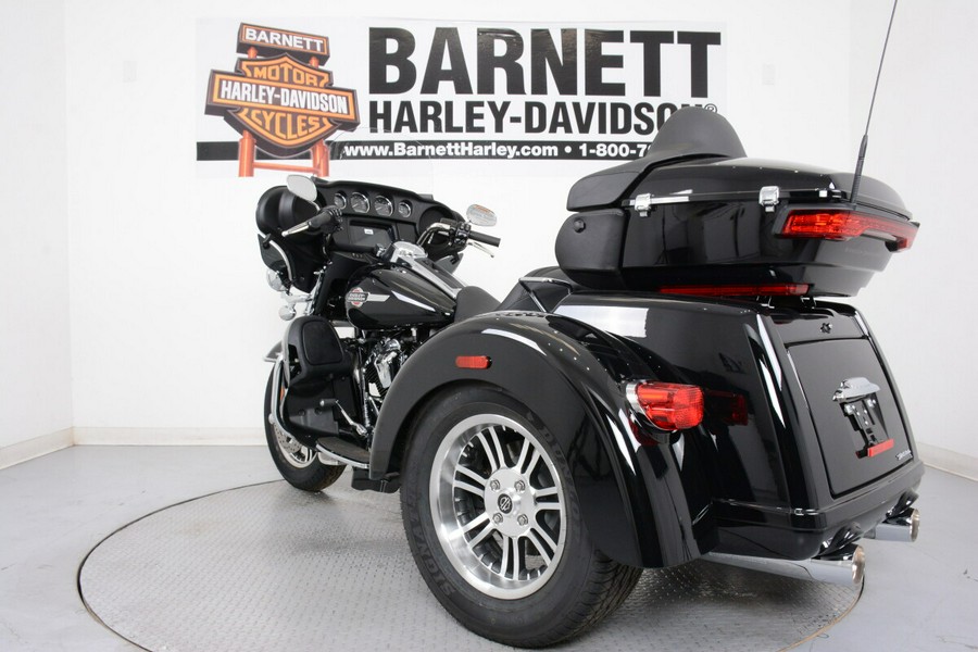 2024 Harley-Davidson FLHTCUTG Tri Glide Ultra