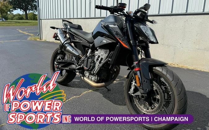 2021 KTM Duke 890 R