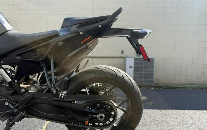 2021 KTM Duke 890 R