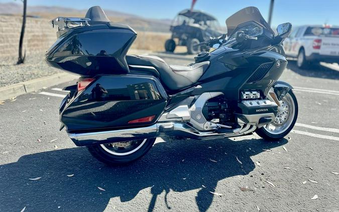 2019 Honda® Gold Wing Tour Automatic DCT Darkness Black Metallic