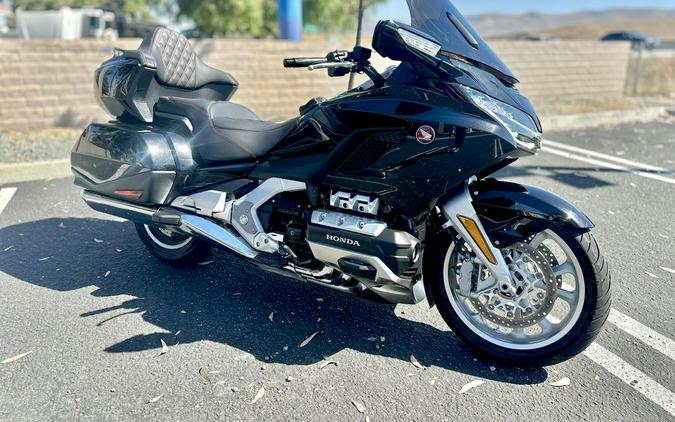 2019 Honda® Gold Wing Tour Automatic DCT Darkness Black Metallic