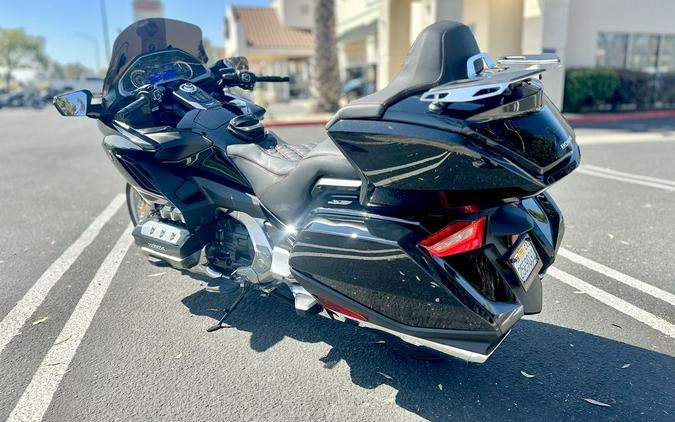 2019 Honda® Gold Wing Tour Automatic DCT Darkness Black Metallic