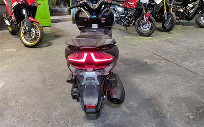 2025 Wolf Brand Scooters V300I