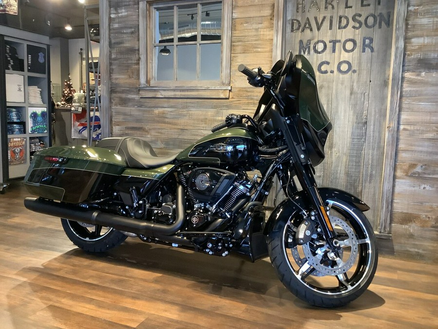 Harley-Davidson® Street Glide® 2026 FLHX T1-26 Olive Steel Metallic / Vivid Black - Black