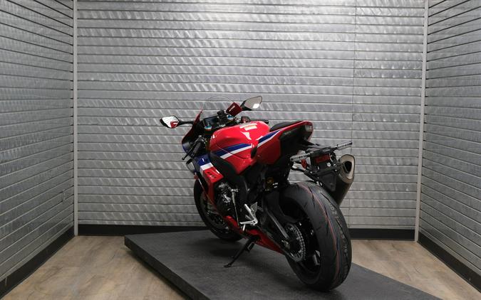 2026 HONDA CBR1000RRR FIREBLADE SP