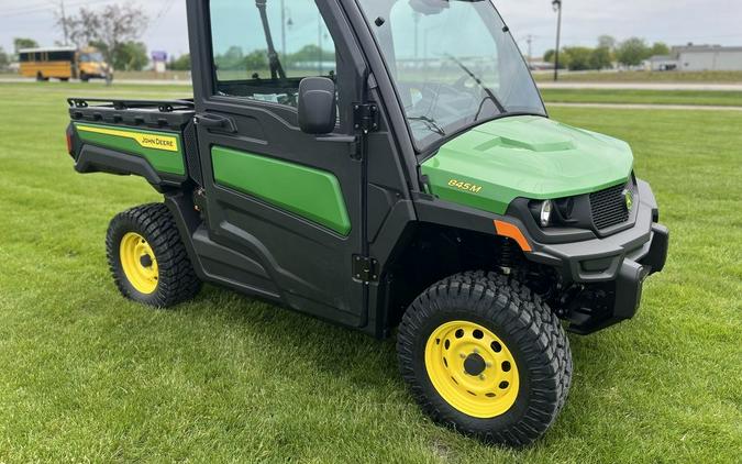 2026 John Deere 3-Passenger Gator™ XUV 845M HVAC