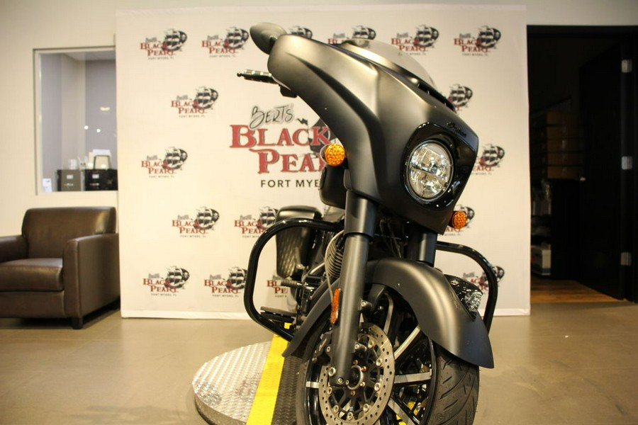 2020 Indian Motorcycle® Chieftain® Dark Horse® Thunder Black Smoke