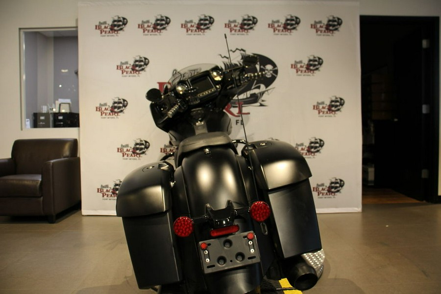 2020 Indian Motorcycle® Chieftain® Dark Horse® Thunder Black Smoke