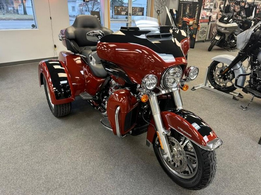 2024 Harley-Davidson® FLHTCUTG - Tri Glide® Ultra