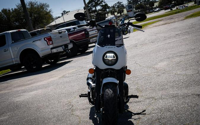 2024 Indian Motorcycle® Sport Chief Ghost White Metallic Smoke