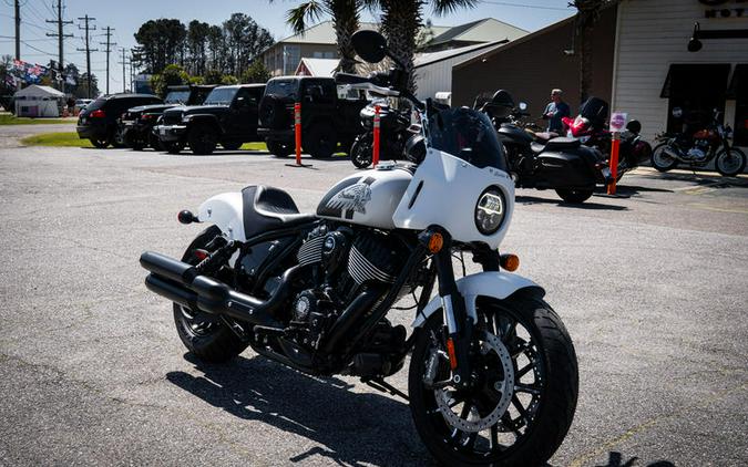 2024 Indian Motorcycle® Sport Chief Ghost White Metallic Smoke