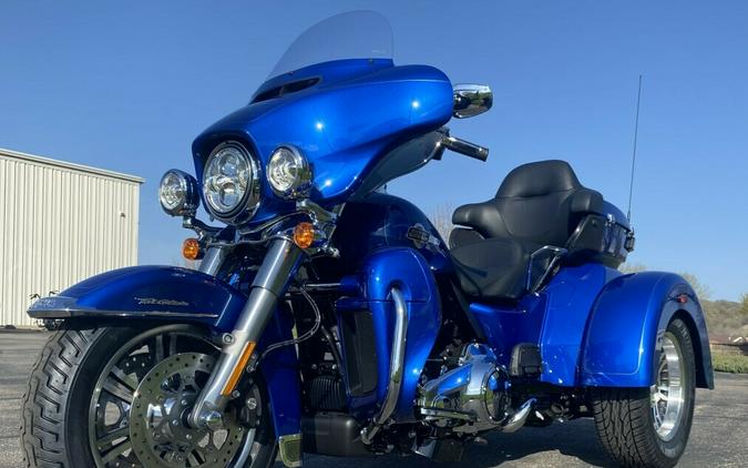 2024 Harley-Davidson Tri Glide Ultra Blue Burst