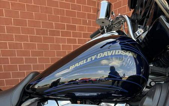 2016 Harley-Davidson® FLHXSE - CVO™ Street Glide®