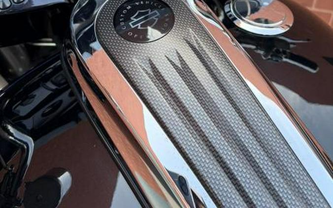 2016 Harley-Davidson® FLHXSE - CVO™ Street Glide®