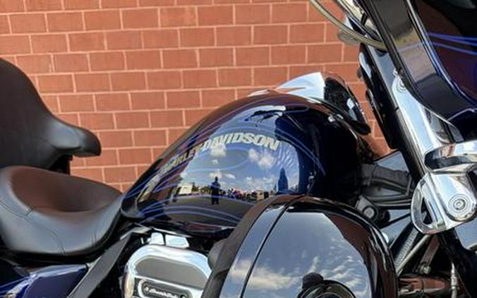 2016 Harley-Davidson® FLHXSE - CVO™ Street Glide®