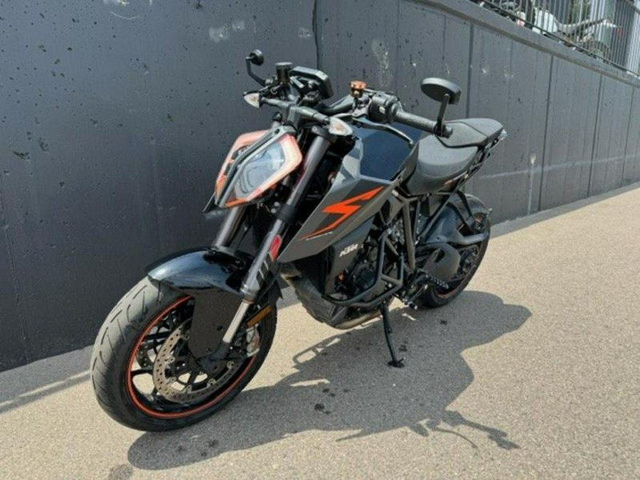 2017 KTM 1290 Super Duke R