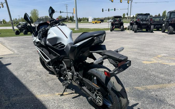 2026 Kawasaki Ninja® 650 ABS