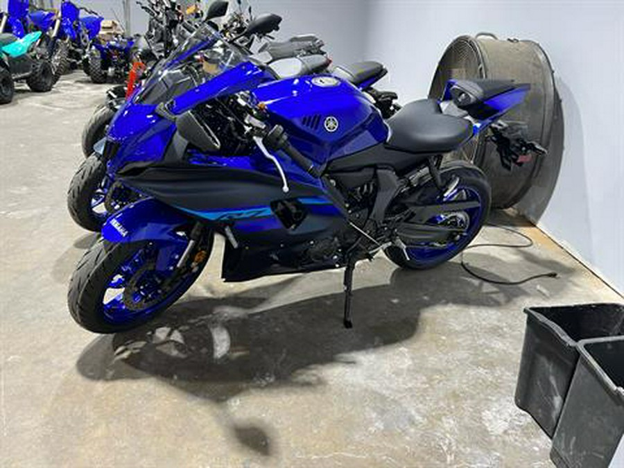 2024 Yamaha R7