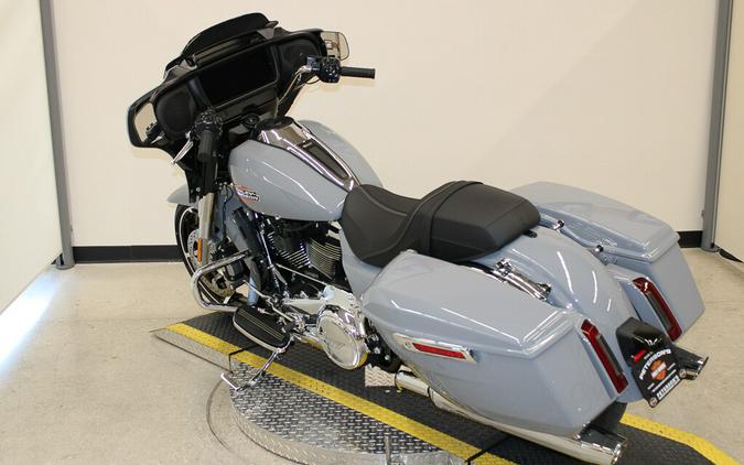 2026 Harley-Davidson Street Glide Grand American Touring FLHX