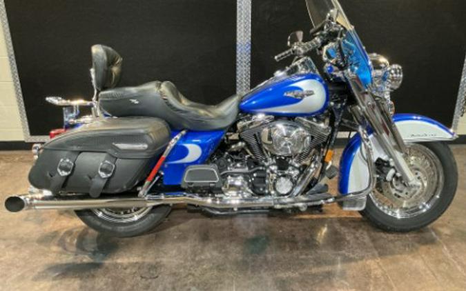 2002 Harley-Davidson FLHRCI Road King® Classic