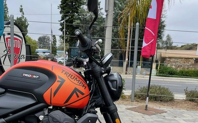 2023 Triumph Trident 660 Matte Baja Orange / Matte Storm Grey