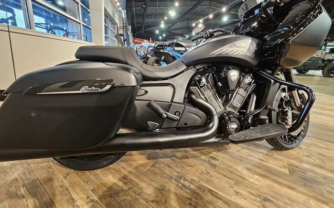 2024 Indian Motorcycle Challenger Dark Horse W/Powerband Audio Pkg Blac