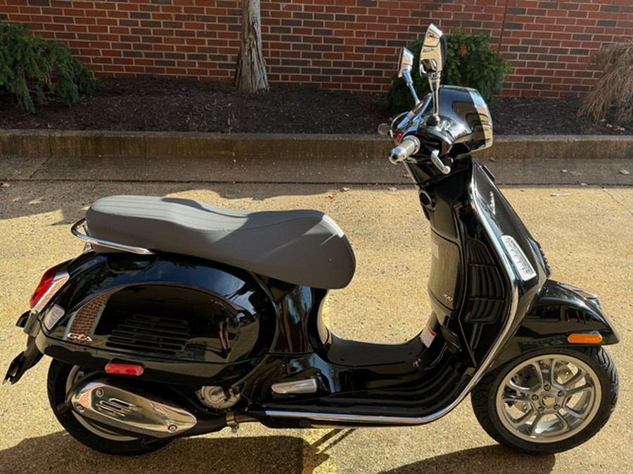 2024 Vespa GTS 300