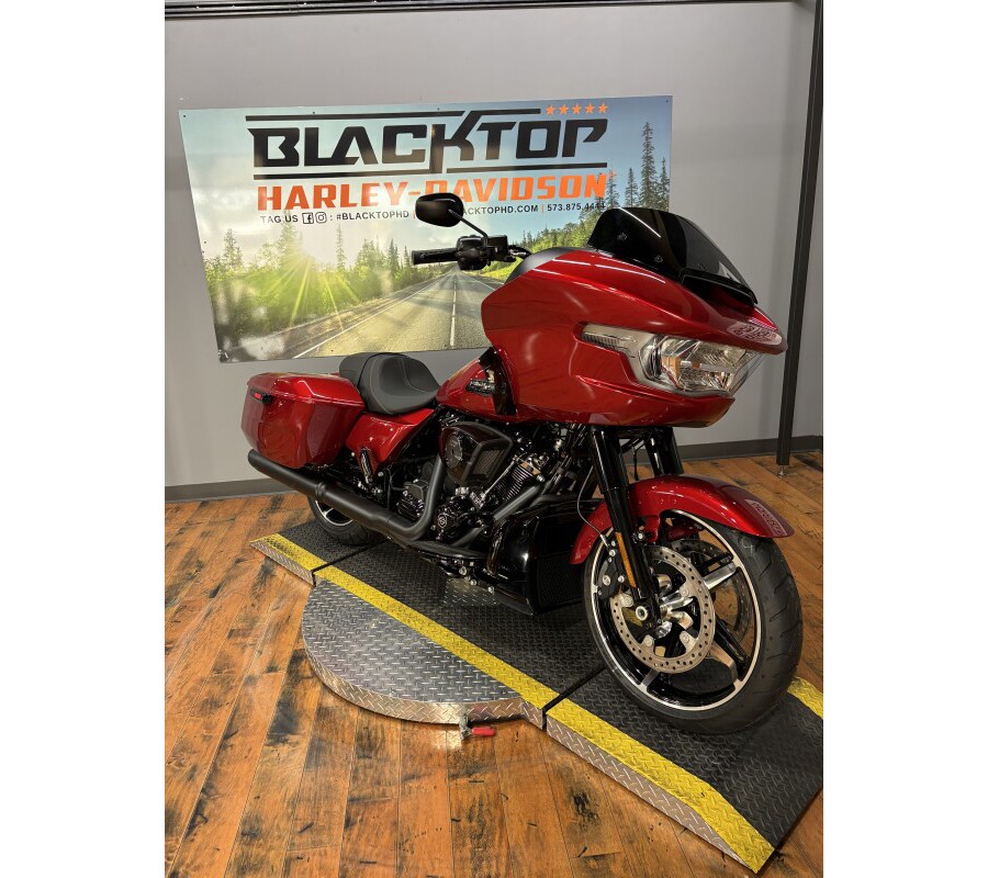2025 Harley-Davidson® Road Glide™ BRILLIANT RED