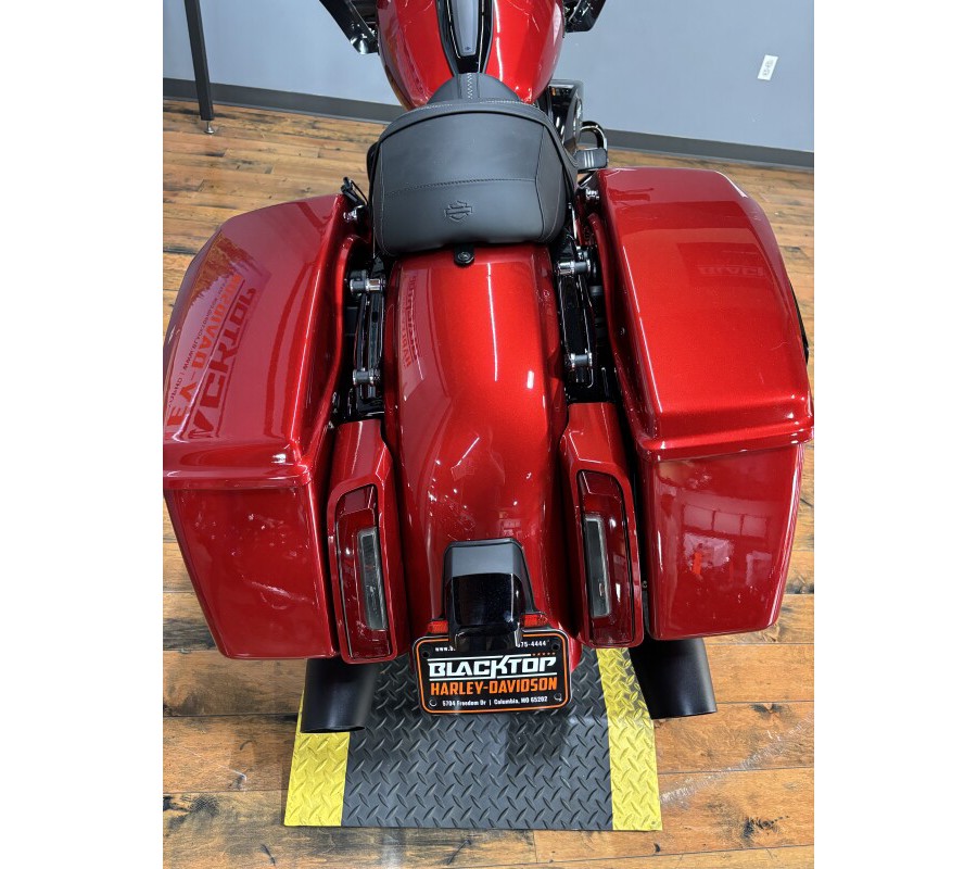 2025 Harley-Davidson® Road Glide™ BRILLIANT RED