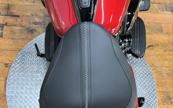 2025 Harley-Davidson® Road Glide™ BRILLIANT RED