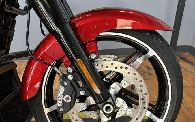 2025 Harley-Davidson® Road Glide™ BRILLIANT RED