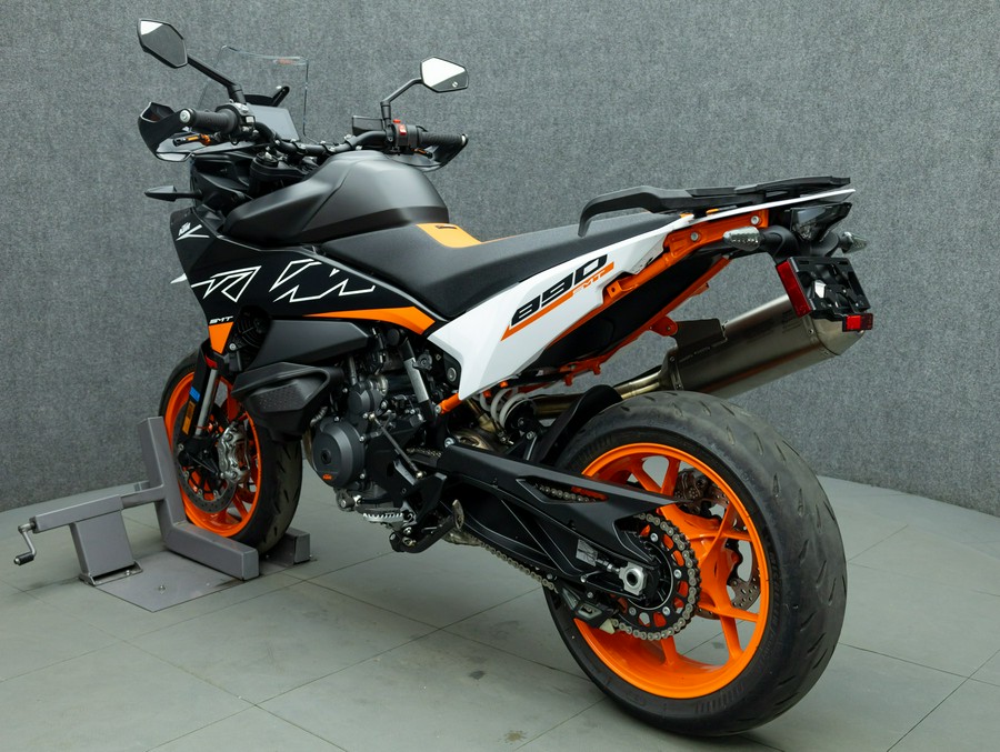 2024 KTM 890 SMT W/ABS