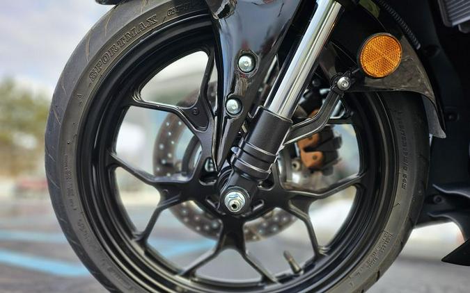 Used 2025 Yamaha YZF-R3