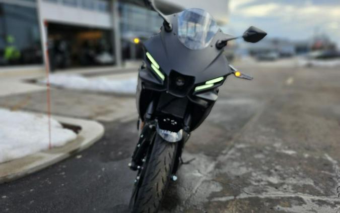 Used 2025 Yamaha YZF-R3