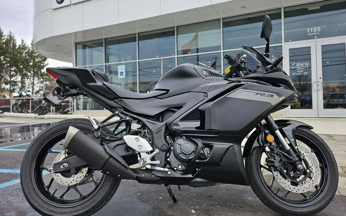 Used 2025 Yamaha YZF-R3
