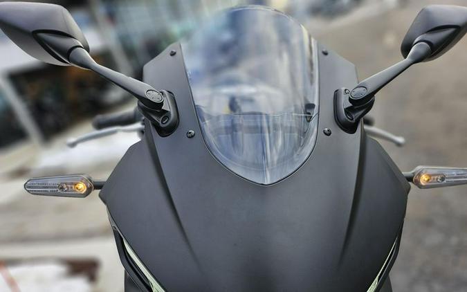 Used 2025 Yamaha YZF-R3