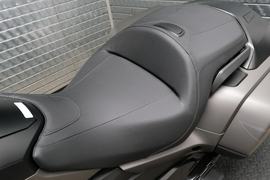 2026 HONDA GOLDWING AUTOMATIC DCT