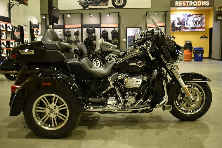 2022 Harley-Davidson Tri Glide Ultra FLHTCUTG