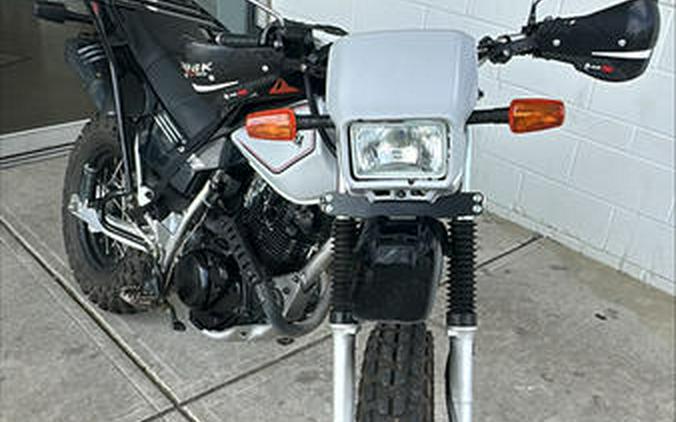 2025 Yamaha TW200