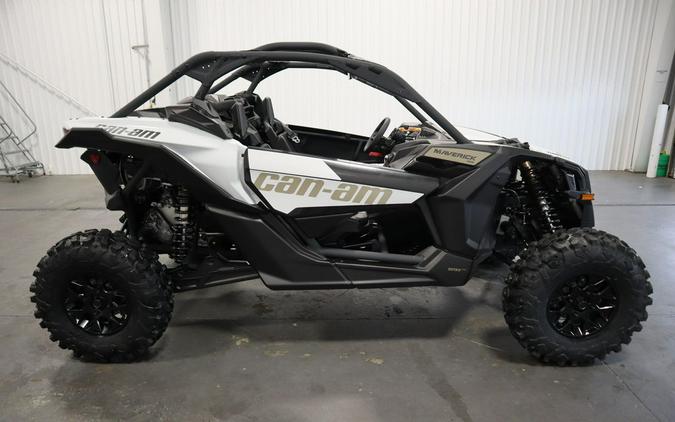 2024 Can-Am® Maverick X3 RS Turbo RR Catalyst Gray