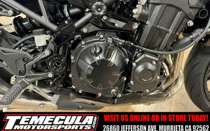 2025 Kawasaki Z900 ABS Metallic Spark Black/Metallic Carbon Gray