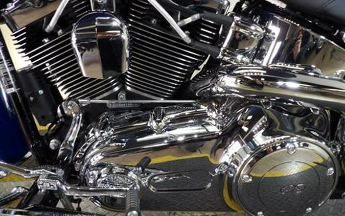 2017 Harley-Davidson Softail® Deluxe