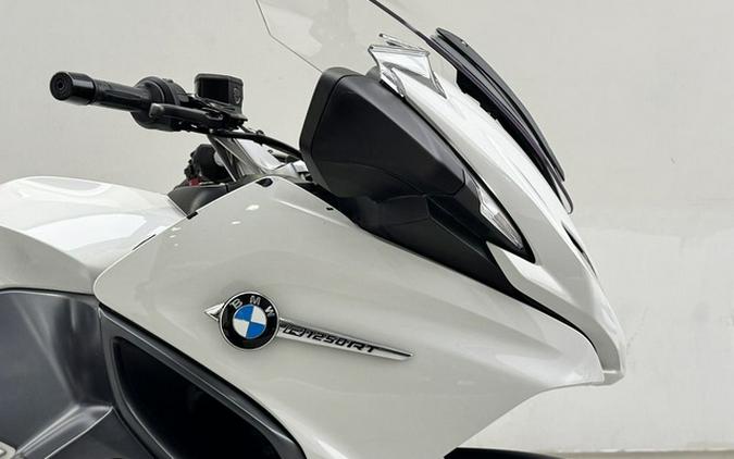 2022 BMW R 1250 RT Alpine White